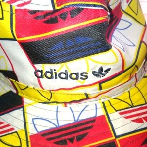 Adidas bucket hat